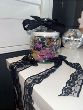 HALLOWEEN Mystery Jewelry Jar- evry jewels, pura vida and more !!